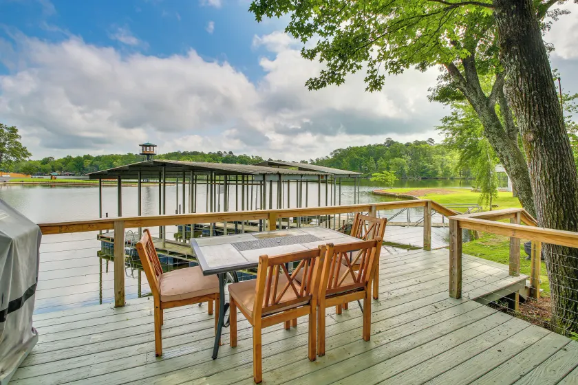 Waterfront Home on Lake Hamilton w/ Dock & 2 Decks - Image 1