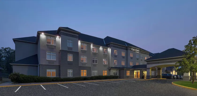 Four Points by Sheraton Barrie - Image 1