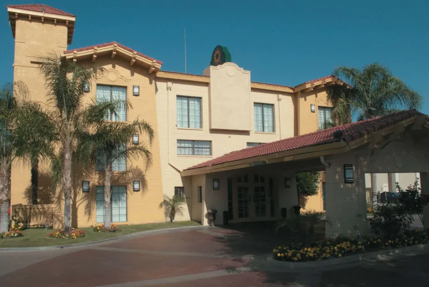 La Quinta Inn by Wyndham Bakersfield South - Image 1
