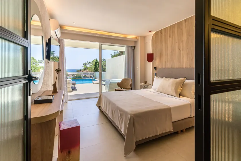 Hotel Blue Dream Palace Tripiti Resort - Image 1