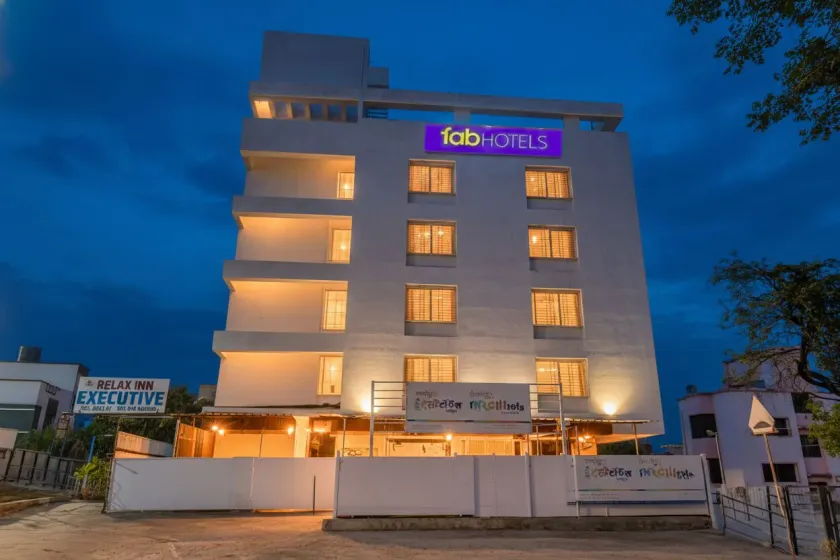 FabHotel Relax Inn Executive - Image 1