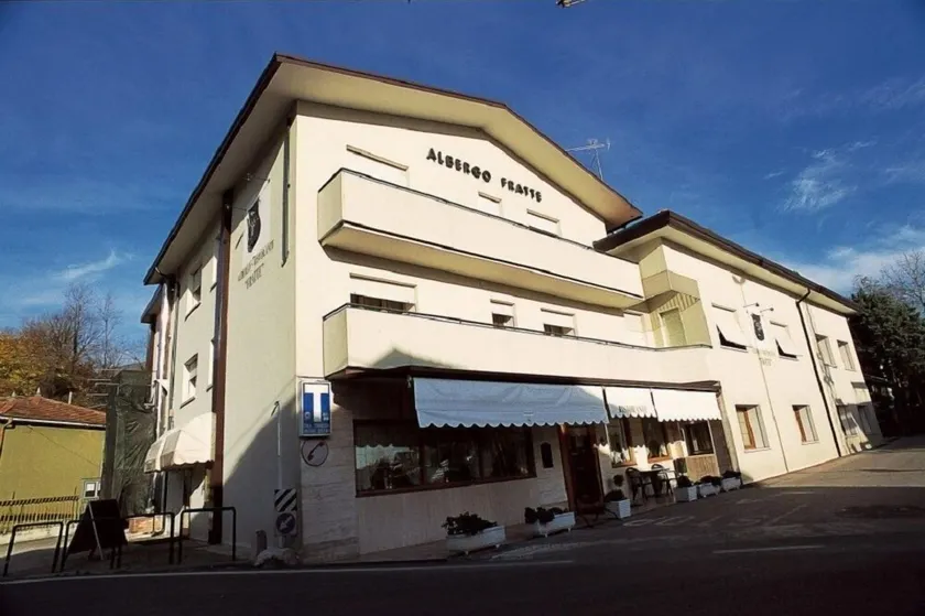 Albergo Ristorante Fratte - Image 1