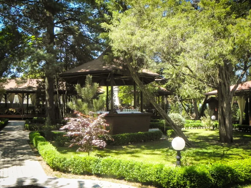Hotel Baneasa Parc - Image 1