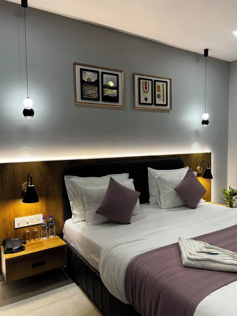 Hotel Siaan Palace - Image 1