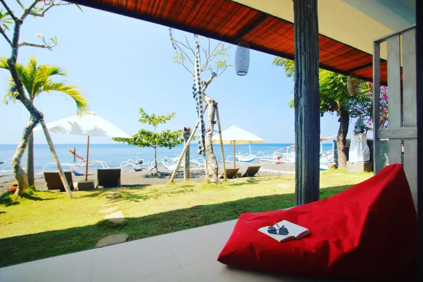 Valomia Beachfront - Image 1