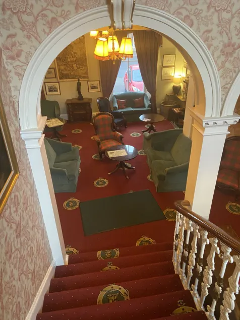 Lovat Arms Hotel - Lobby sitting area