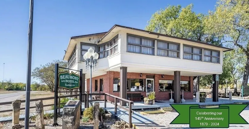 Beaumont Hotel - Image 1