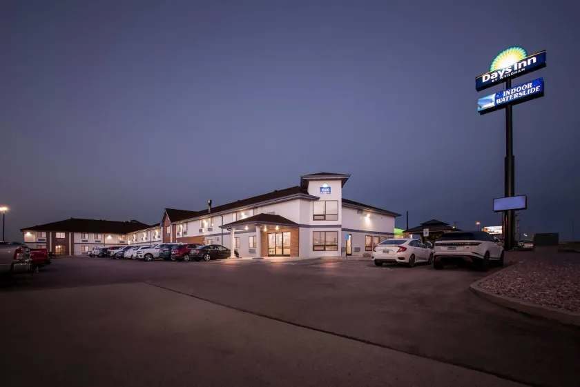 Days Inn by Wyndham Mitchell SD - Image 1