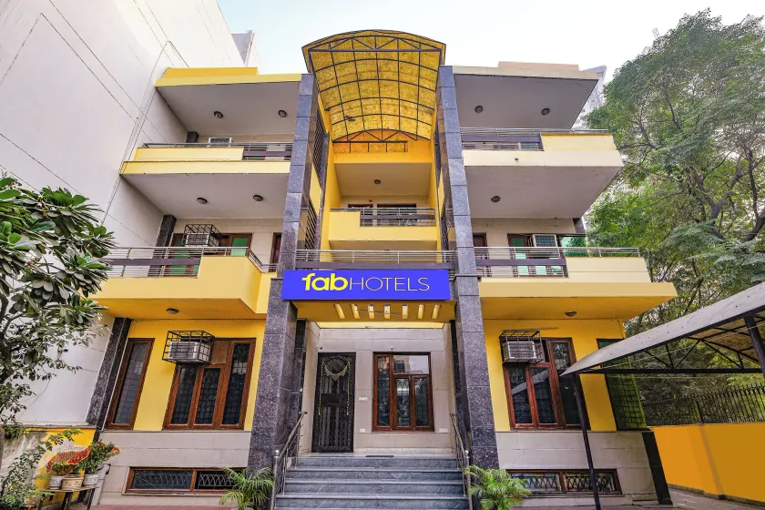 Hotel O Uk House Residency - Image 1