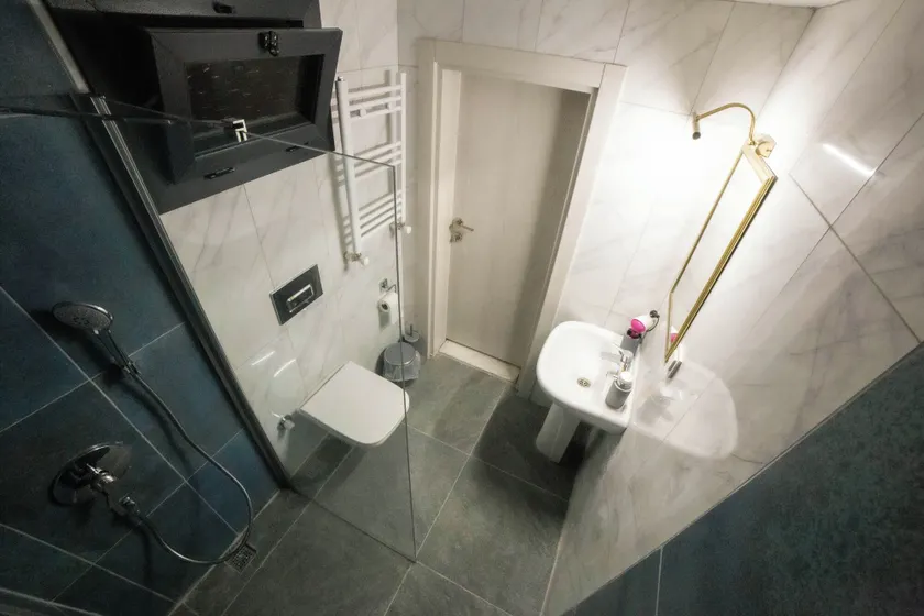 Blue Topas Otel - Image 1