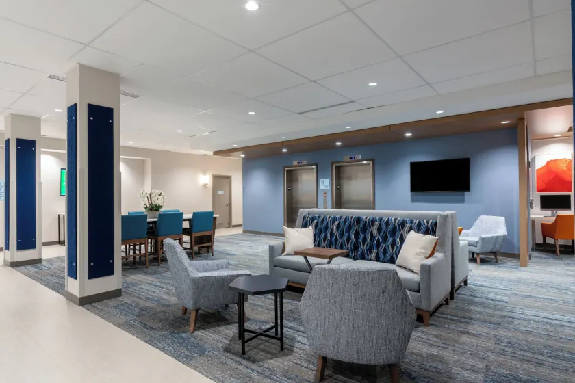 Holiday Inn Express & Suites Vaughan-Southwest by IHG - Vestíbulo