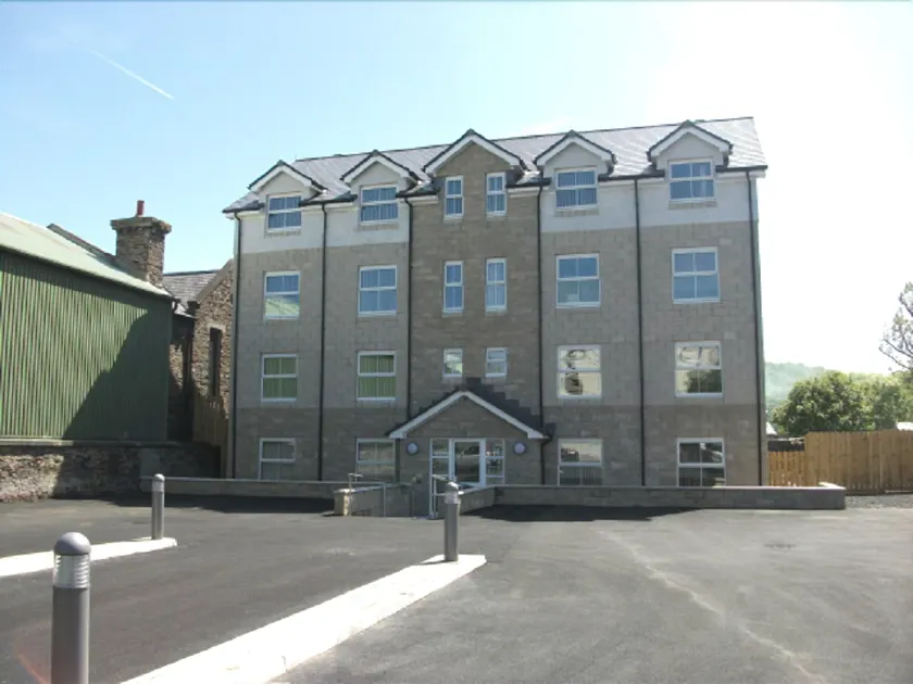 Falcon's Nest Hotel - Image 1