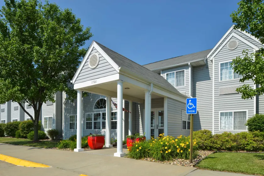 Americas Best Value Inn & Suites Maryville - Image 1