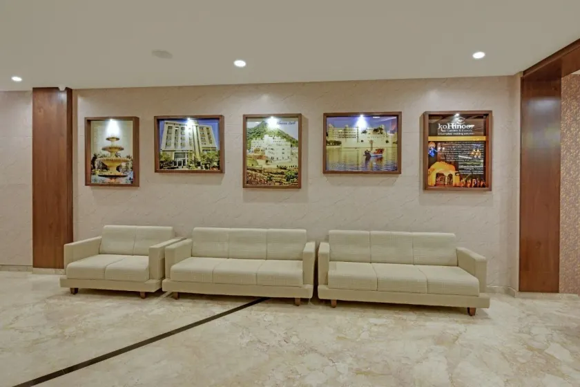 Hotel Cherry Wood - Lobby