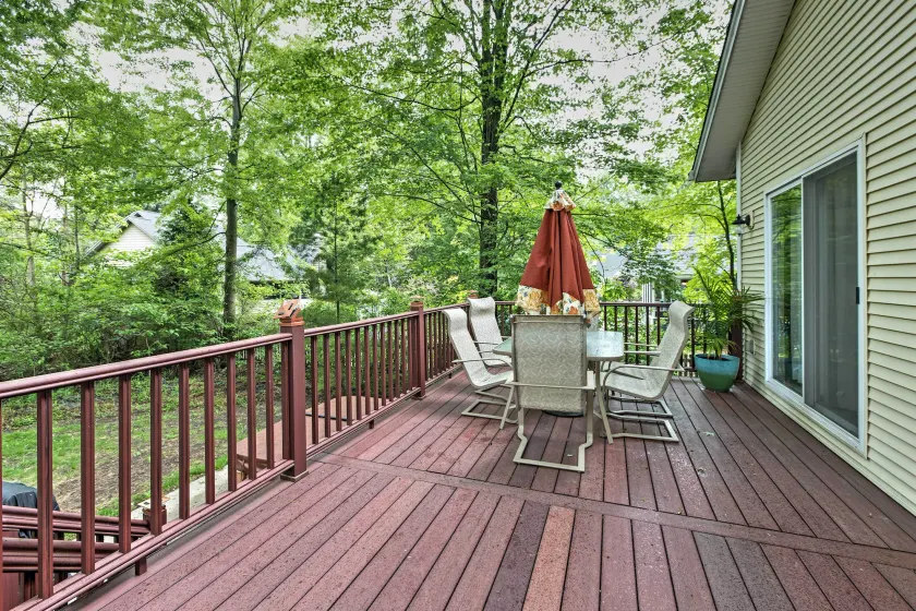 Hot Tub, Deck & Backyard: Cozy Union Pier House! - Intérieur