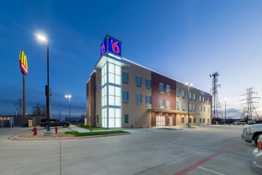 Motel 6 Fort Worth, TX - North - Saginaw - Image 1