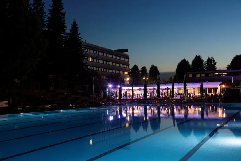Living Place Hotel - Image 1