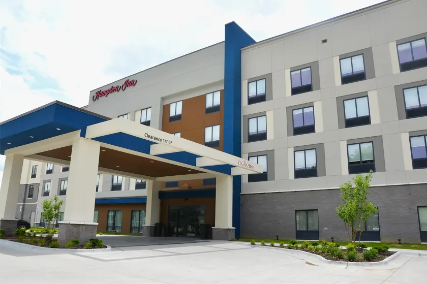 Hampton Inn Cabot - Image 1