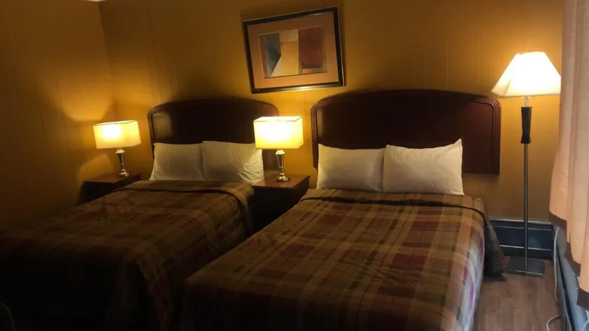 Moose Motel - Image 1
