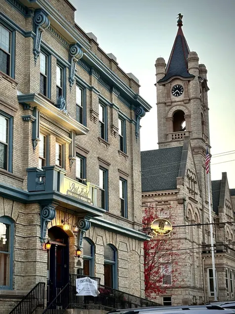 The Port Hotel - Image 1