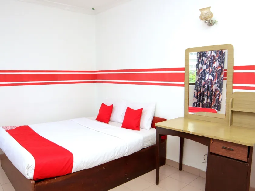 OYO 1173 Mandyrin Hotel - Image 1