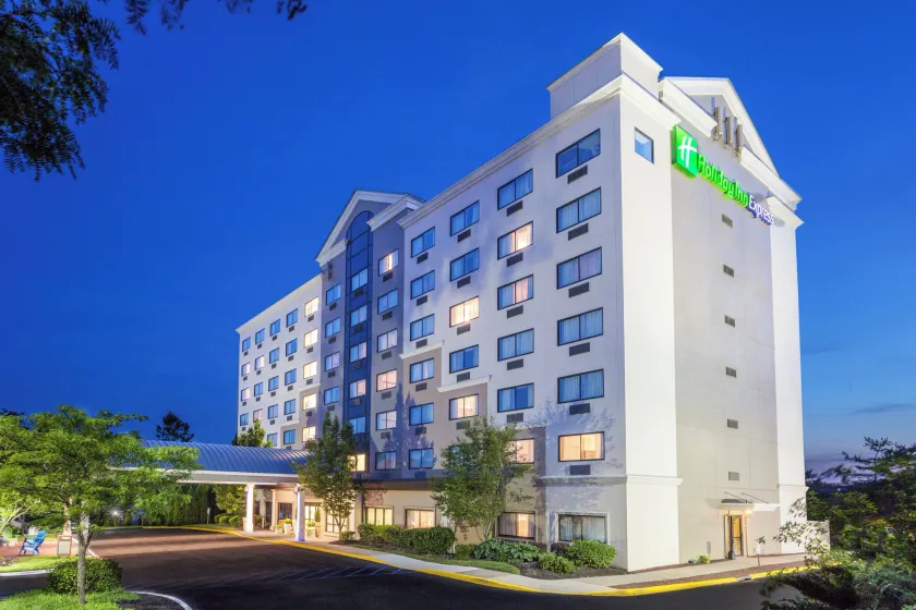  Holiday Inn Express Hauppauge-Long Island - Image 1