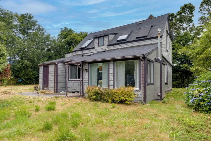 Historic Oregon Home: Walk to Parks & Dining! - Image 1