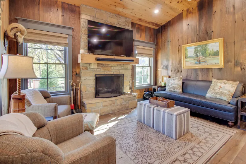 Walk to White River: Cozy Escape w/ Screened Porch - Image 1