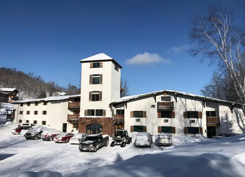 Whitecap Mountains Resort - Image 1