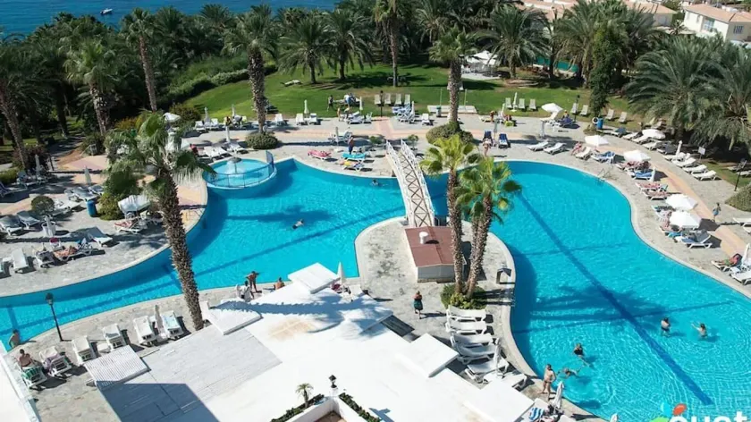 Ascos Coral Beach Hotel - Image 1