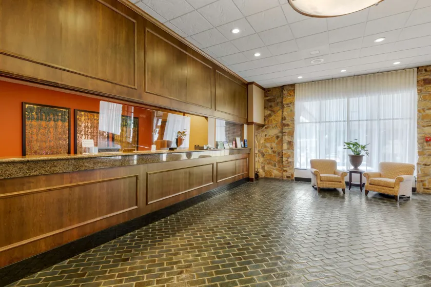 Best Western Plus Wooster Hotel & Conference Center - Hall