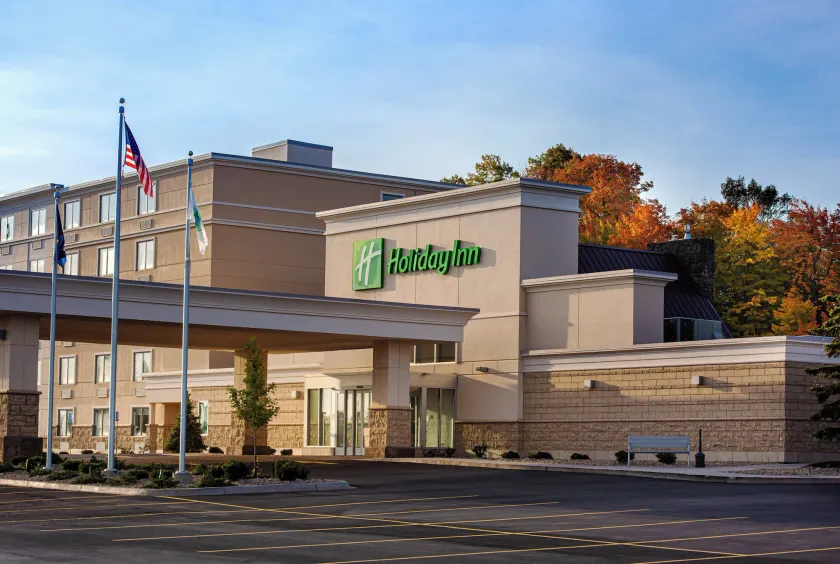 Holiday Inn Marquette by IHG - Image 1