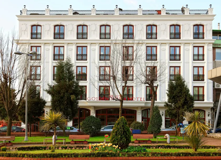 Deluxe Golden Horn Sultanahmet Hotel - Image 1