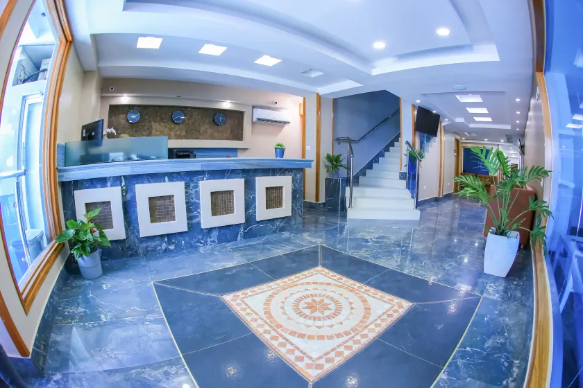 Hotel Vicentina - Image 1