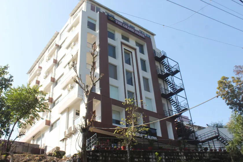 Kamay The Grand Alova - Image 1