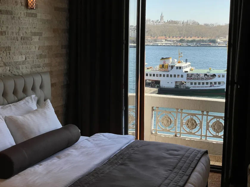 Weingart Seaside Hotel - Image 1