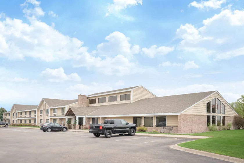 Baymont by Wyndham Lakeville - Image 1