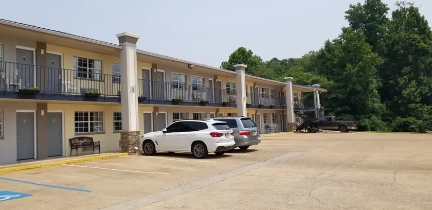 Knights Inn Chattanooga - Image 1