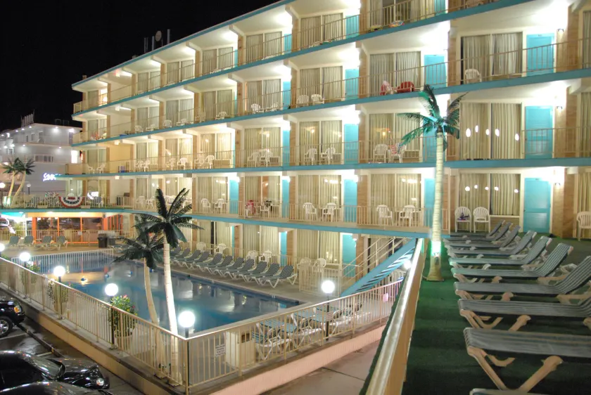 Bristol Plaza Motel - Image 1