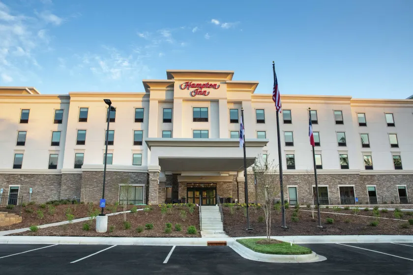 Hampton Inn Black Mountain - Image 1