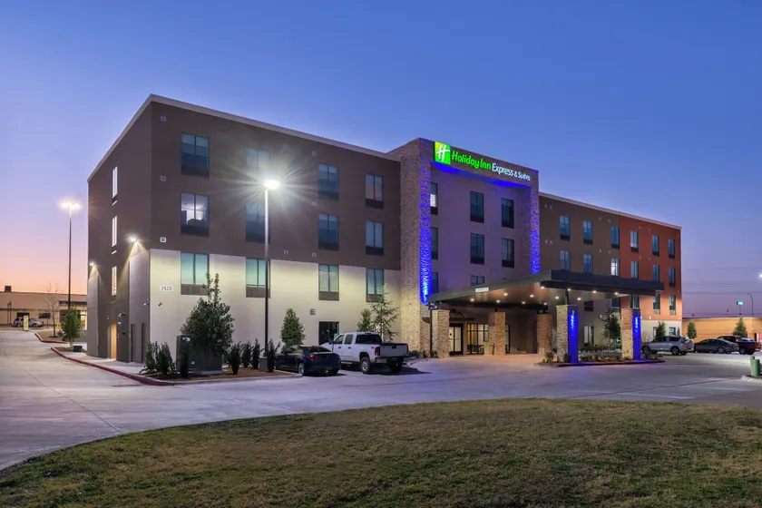 Holiday Inn Express Fort Worth West by IHG - Image 1