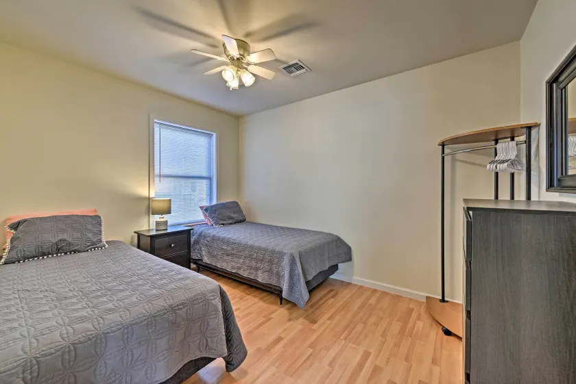 Charming Cottage - Steps to Point Pleasant Beach! - Zimmer