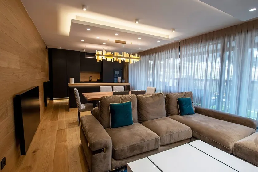 Llac Blau Luxury Apartment With Jacuzzi - Image 1