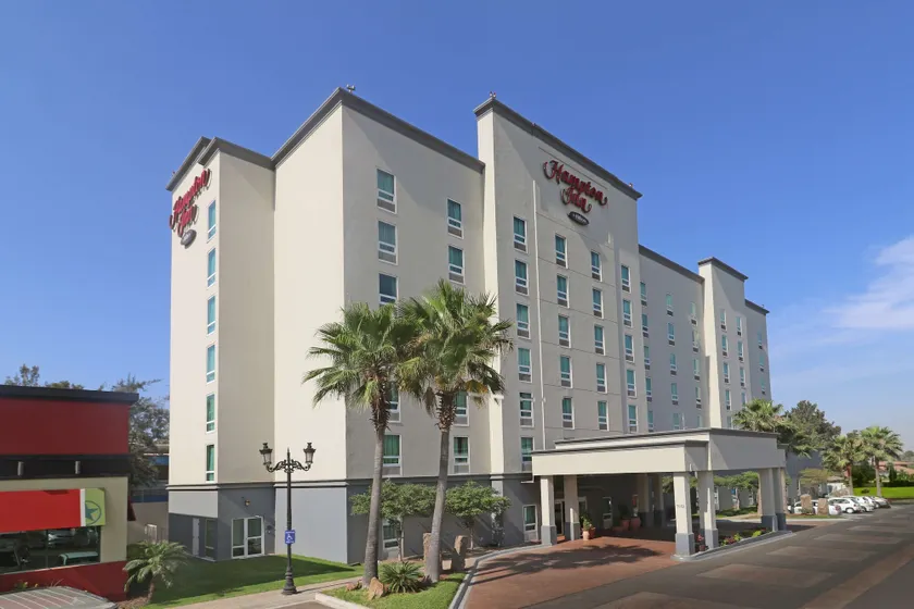 Hampton Inn by Hilton Guadalajara-Aeropuerto - Image 1