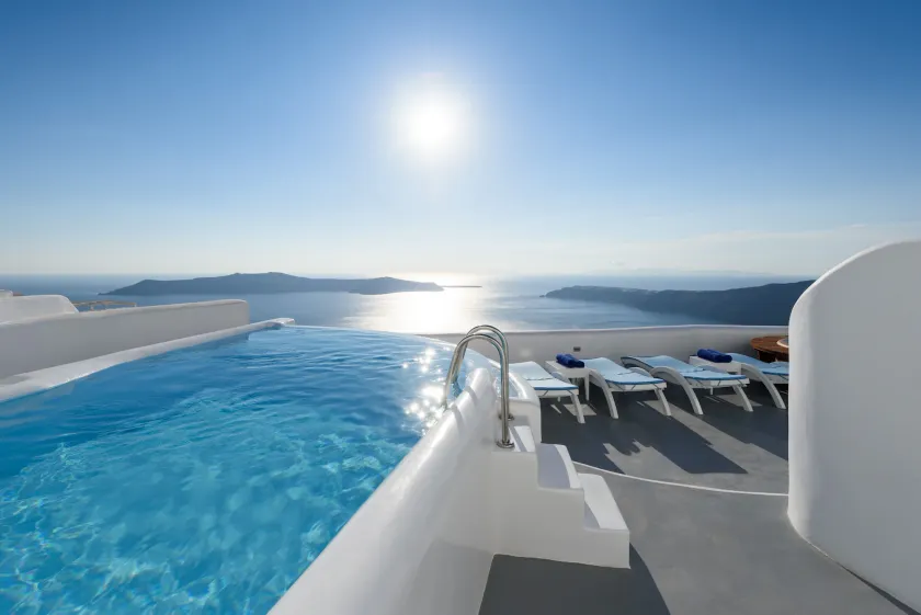 Abyssanto Suites and Spa - Image 1