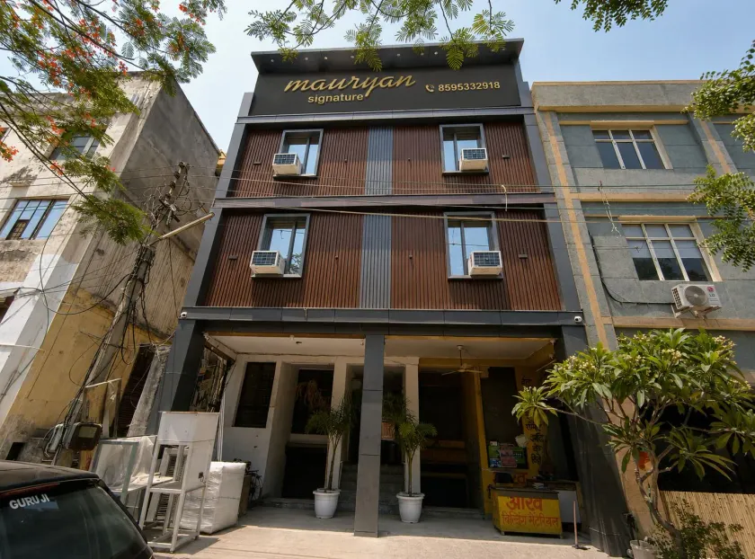 Mauryan Signature Hotel NHPC Metro - Image 1