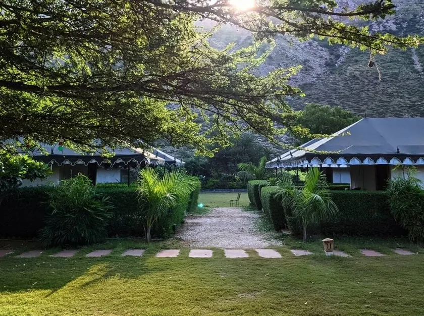 Foothill Pushkar Resort - Image 1