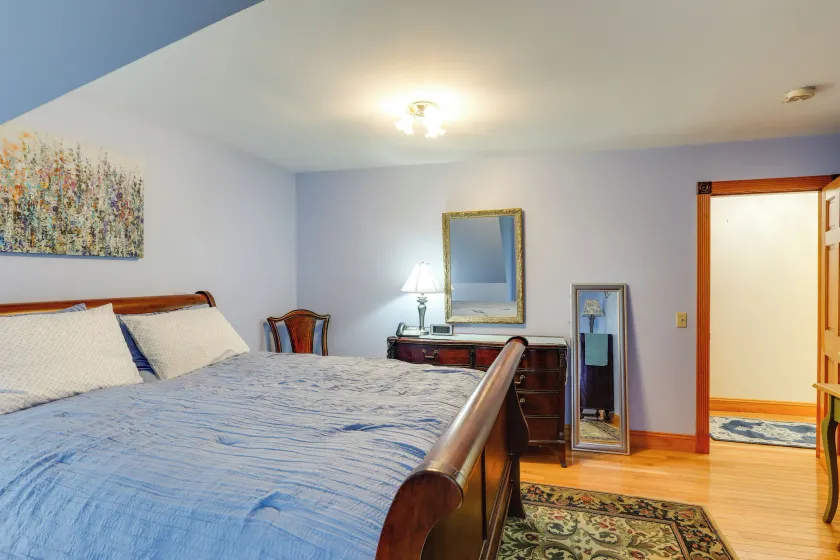 Upper Valley Retreat on 15 Acres Near Dartmouth - Interiör