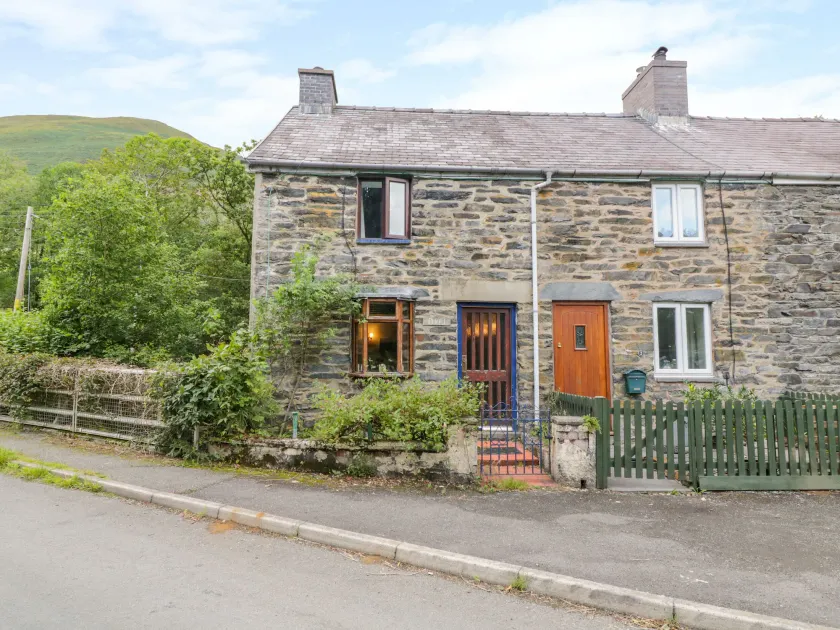 Dyfi Cottage - Image 1