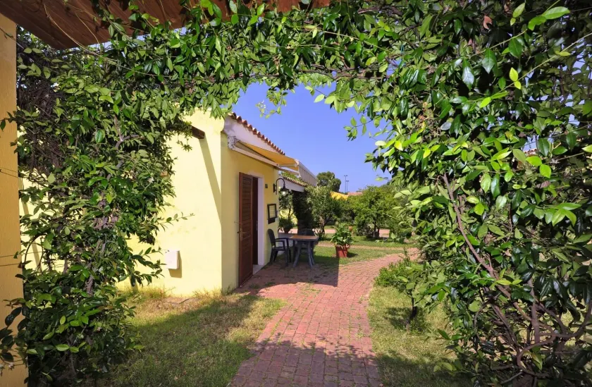 Hotel Cala Mirto - Entrada interior